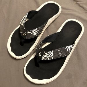 Olukai Ulele flip flops